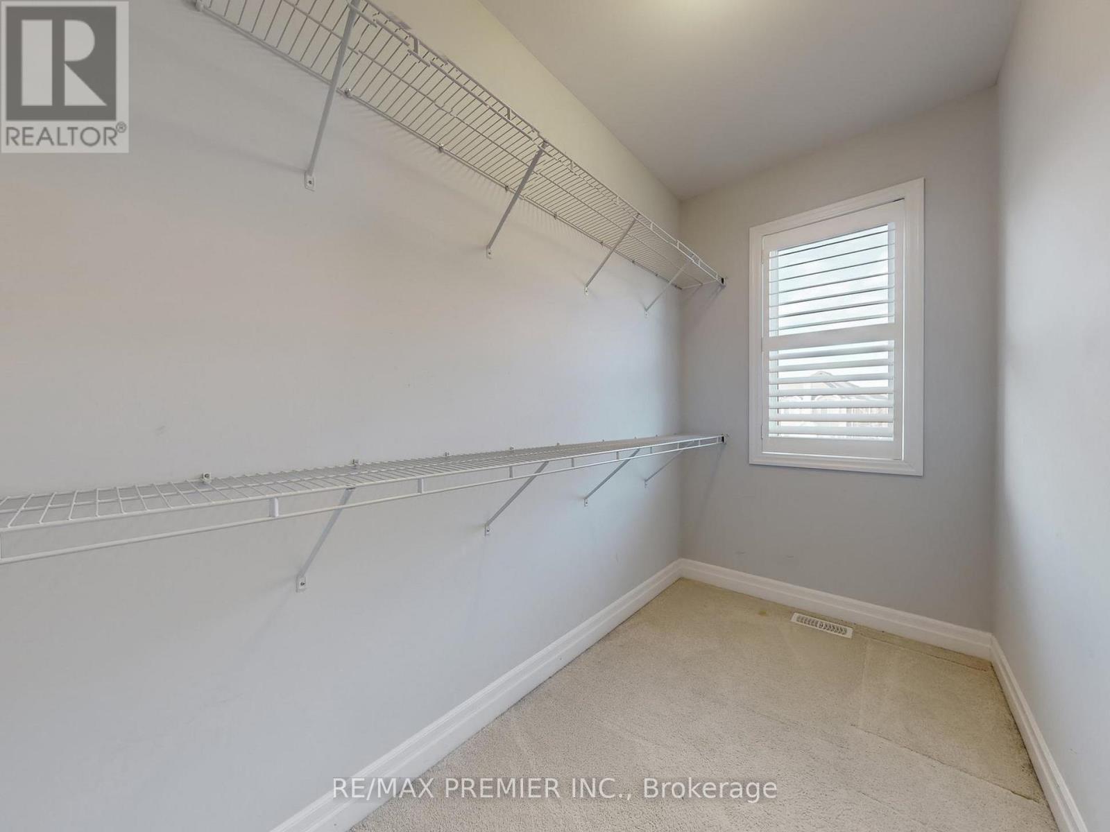 140 Magnolia Crescent, Oakville, ON - Indoor With Storage
