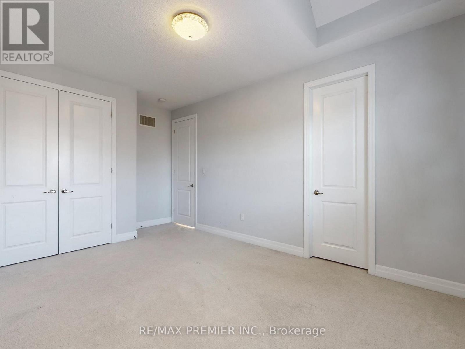 140 Magnolia Crescent, Oakville, ON - Indoor Photo Showing Other Room