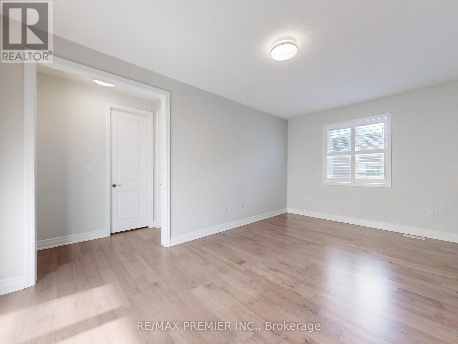 140 Magnolia Crescent, Oakville, ON - Indoor Photo Showing Other Room