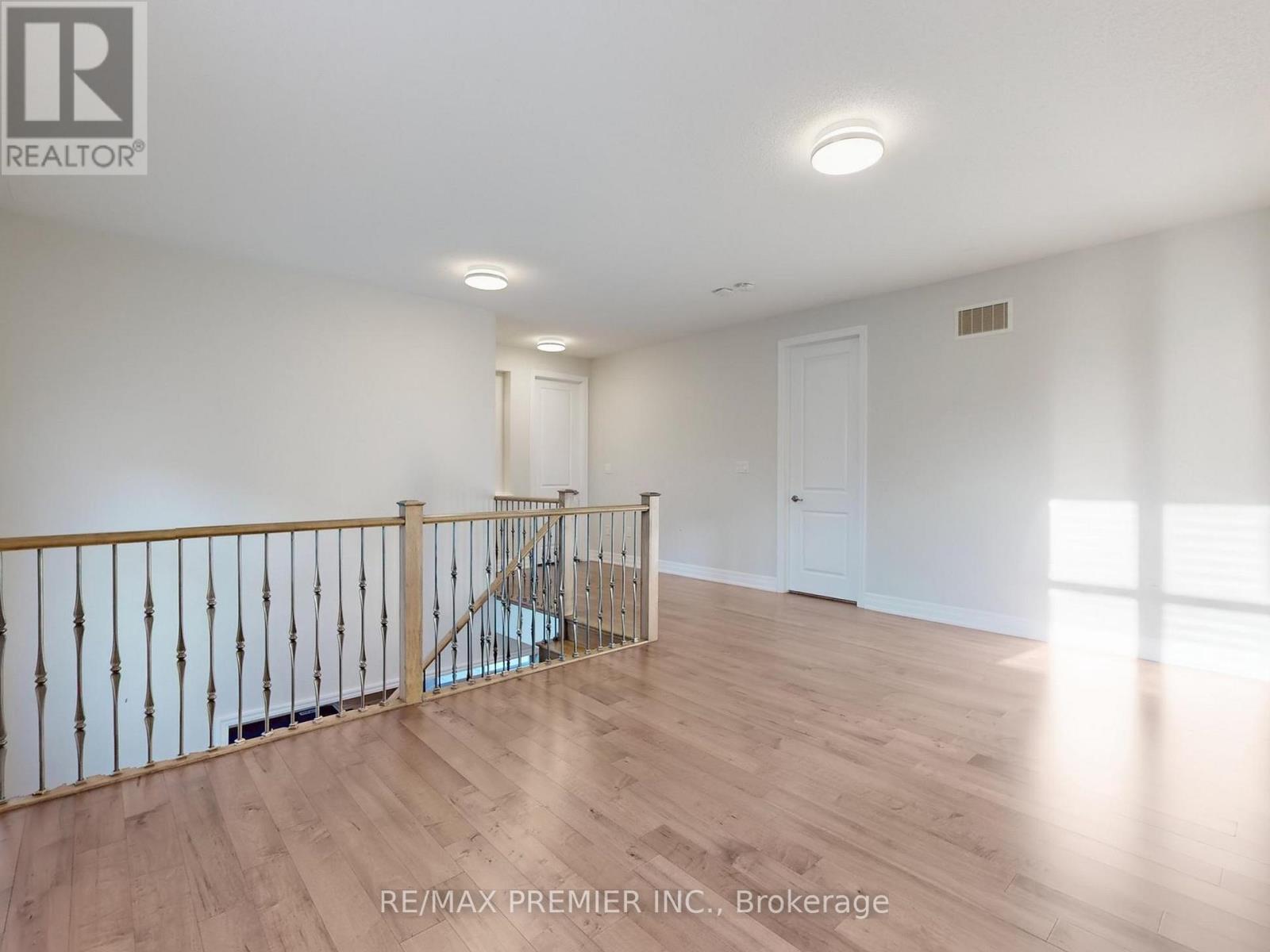 140 Magnolia Crescent, Oakville, ON - Indoor Photo Showing Other Room