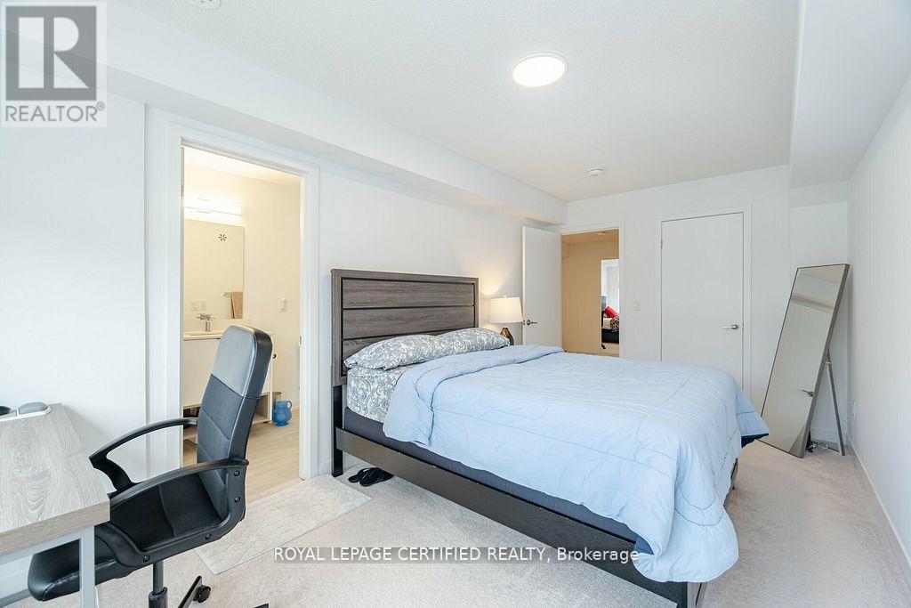 31 - 1095 Cooke Boulevard, Burlington, ON - Indoor Photo Showing Bedroom