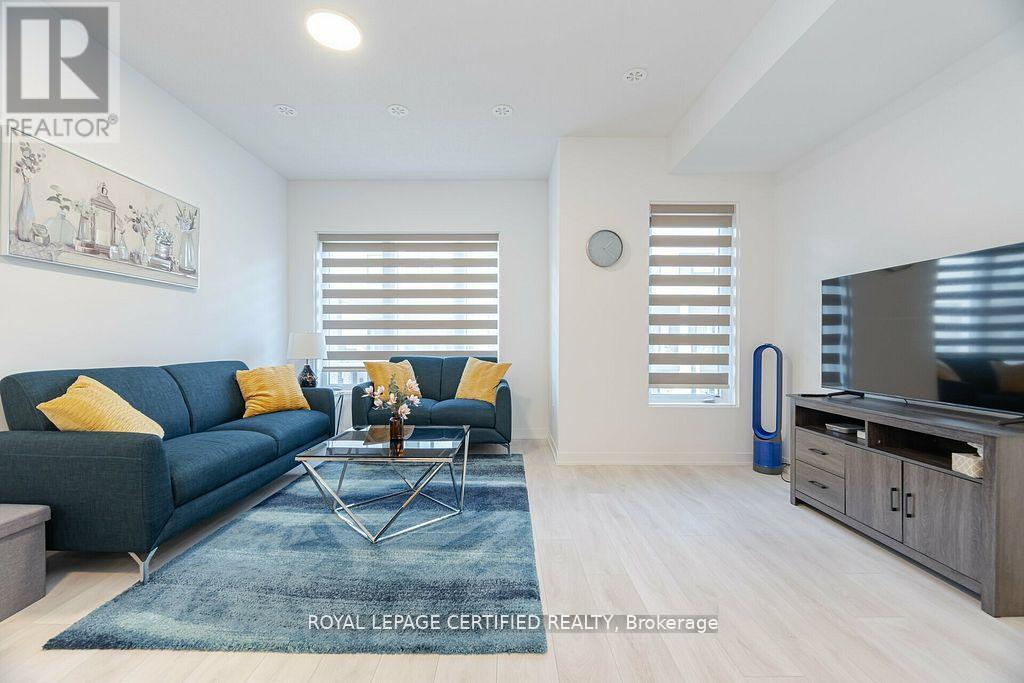 31 - 1095 Cooke Boulevard, Burlington, ON - Indoor Photo Showing Living Room