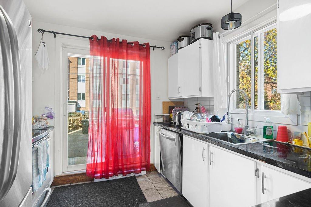 Kitchen - 276 - 280 Rue Des Marquisats, Sainte-Thérèse, QC - Indoor Photo Showing Kitchen