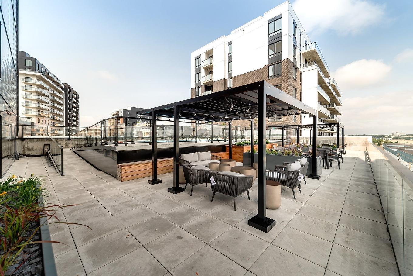 Terrasse - 105-7227 Boul. Newman, Montréal (Lasalle), QC - Outdoor