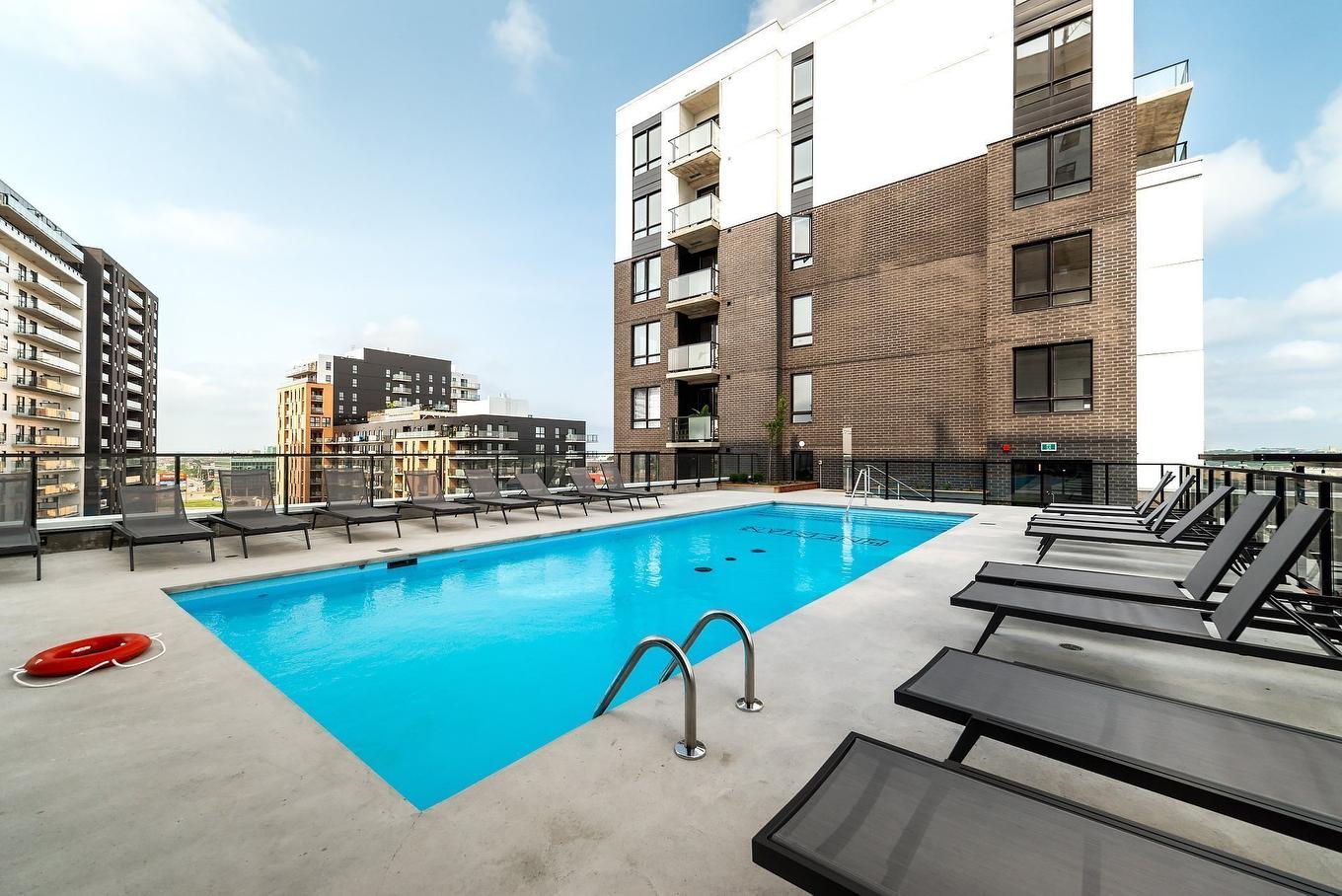 Piscine - 105-7227 Boul. Newman, Montréal (Lasalle), QC - Outdoor With In Ground Pool