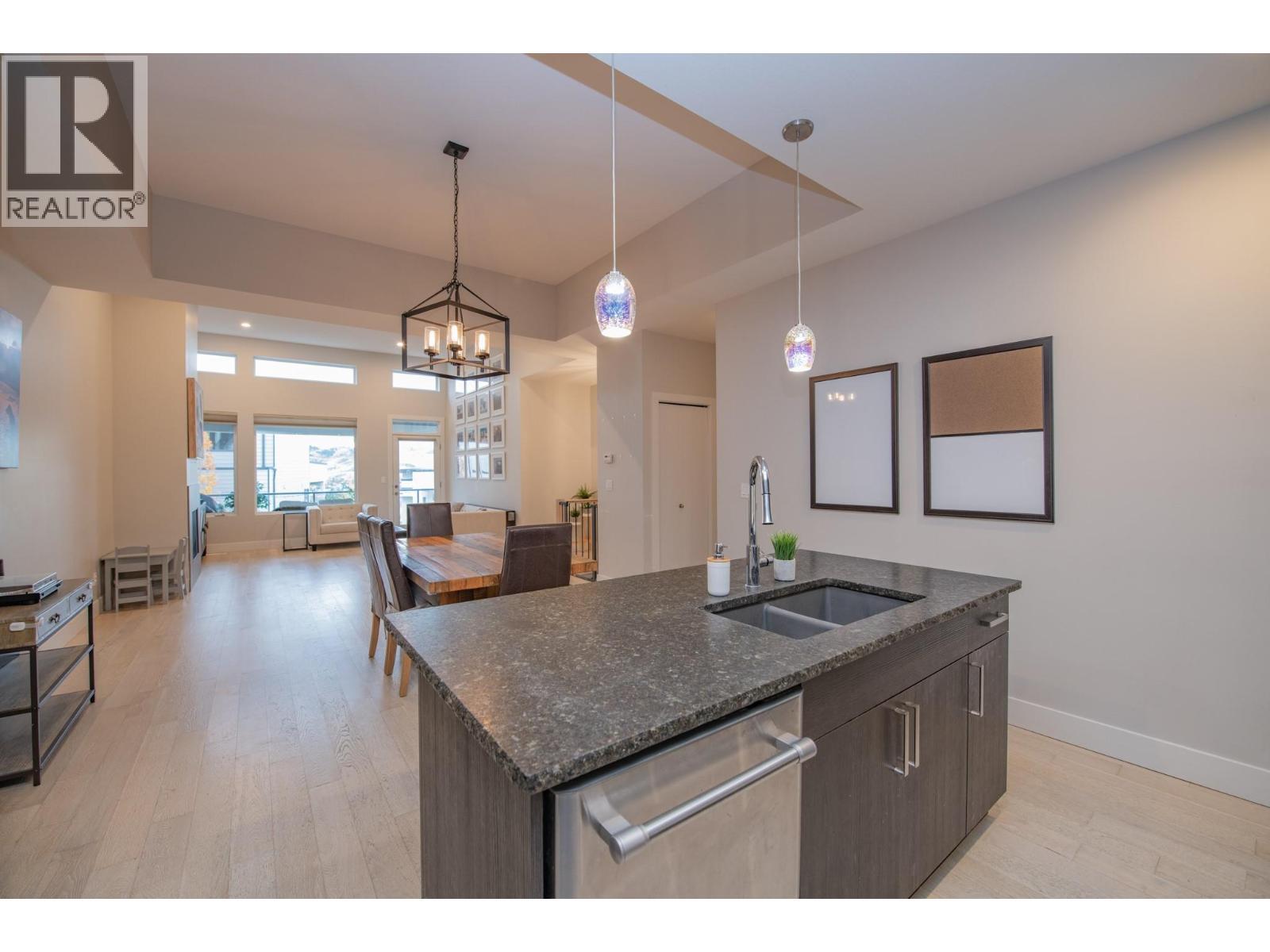 Great space - 900 Mt. Ida Drive Unit# 23, Vernon, BC - Indoor Photo Showing Kitchen With Double Sink