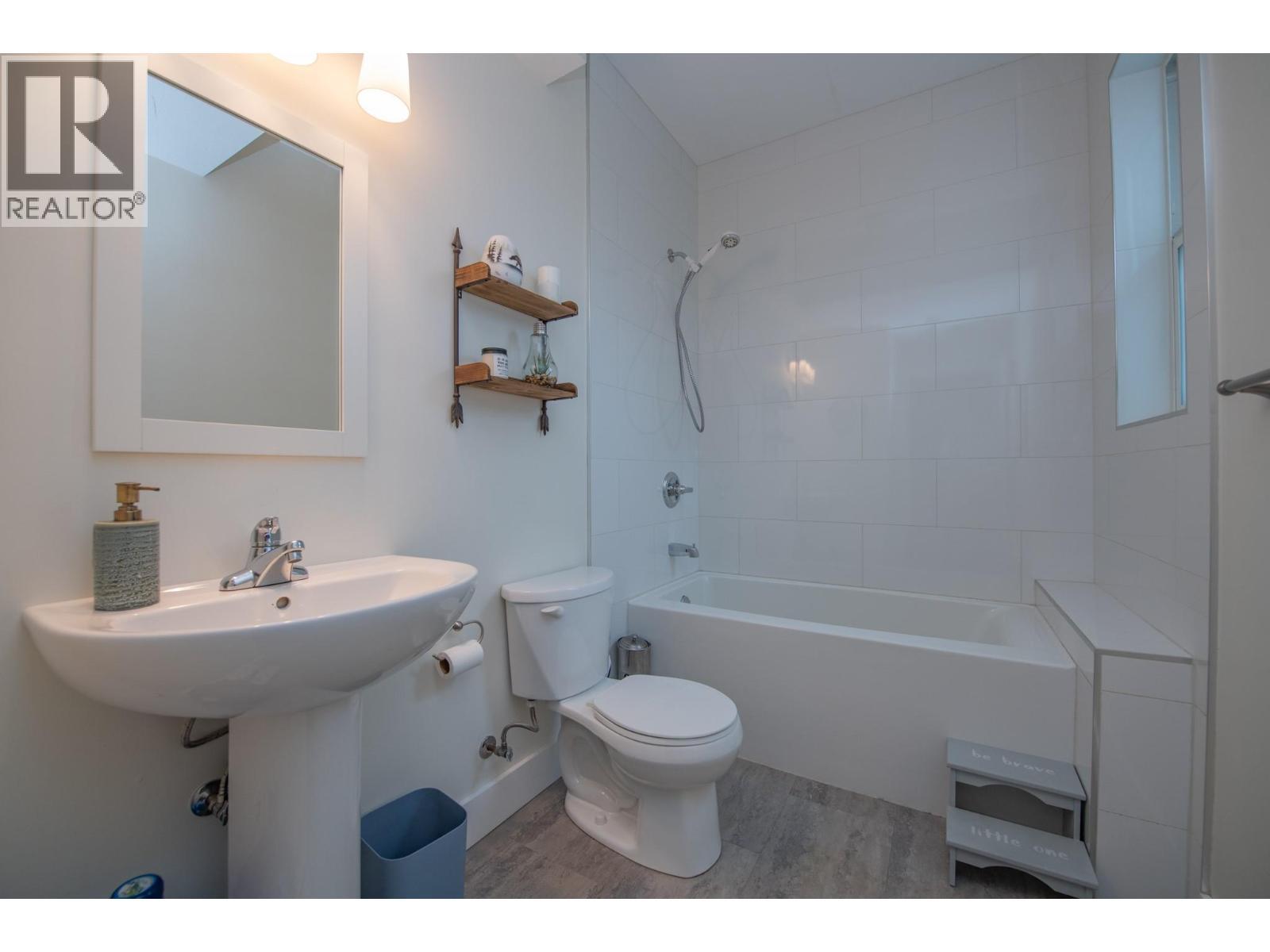 Full bathroom on lower level - 900 Mt. Ida Drive Unit# 23, Vernon, BC - Indoor Photo Showing Bathroom