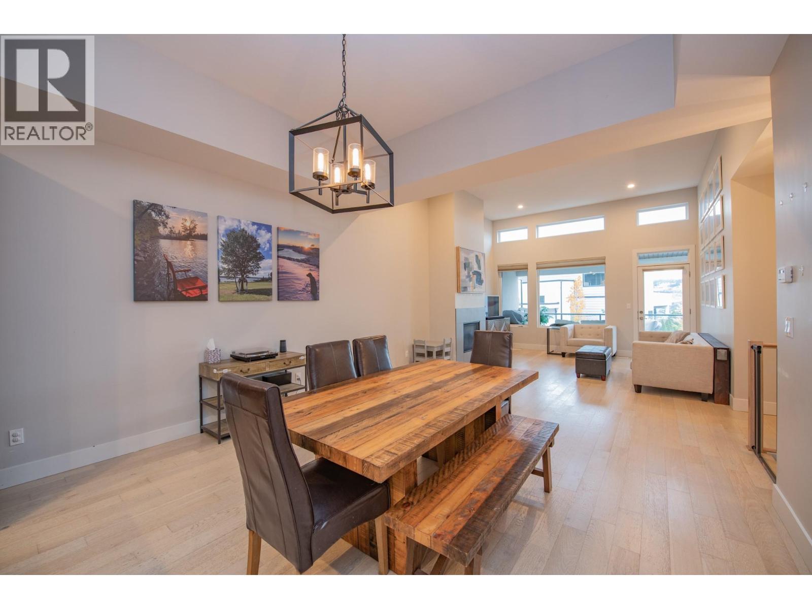 900 Mt. Ida Drive Unit# 23, Vernon, BC - Indoor Photo Showing Dining Room