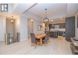 Open floor plan on main -