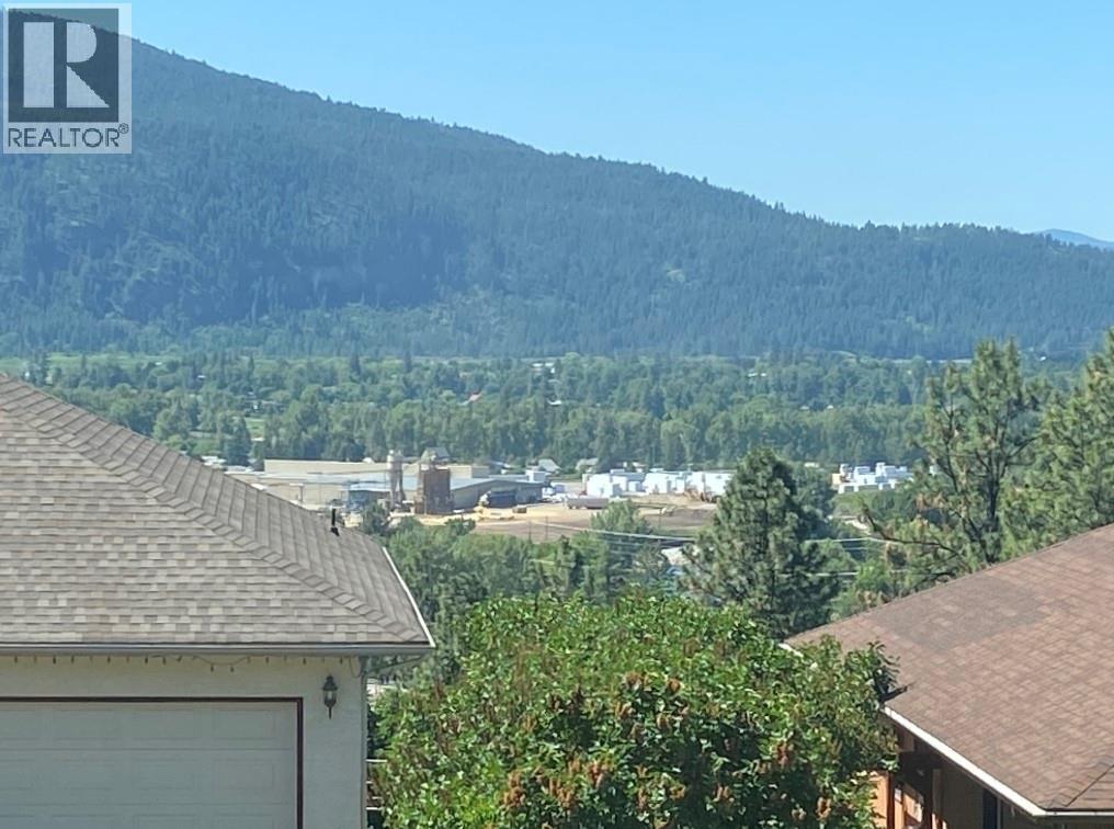 7437 Valley Heights Drive, Grand Forks, BC - Outdoor With View