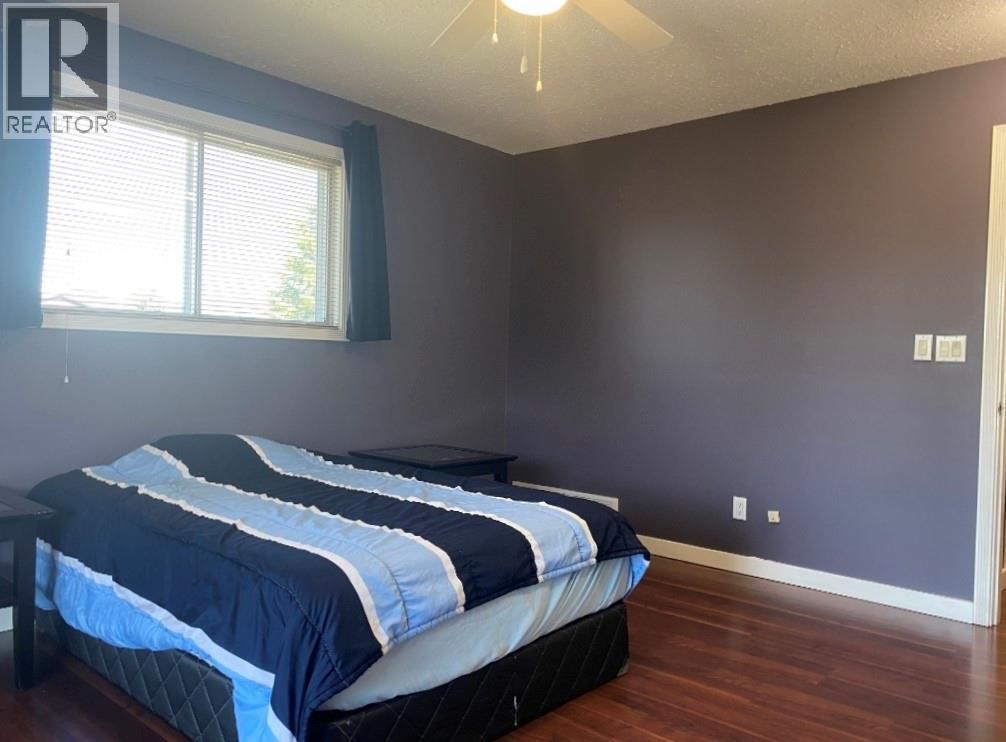 7437 Valley Heights Drive, Grand Forks, BC - Indoor Photo Showing Bedroom