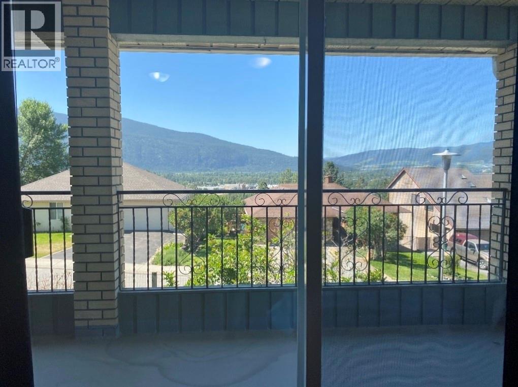 7437 Valley Heights Drive, Grand Forks, BC -