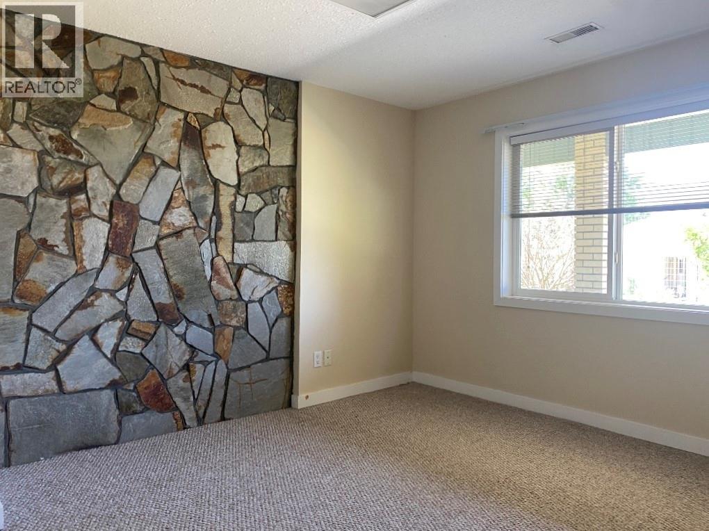 7437 Valley Heights Drive, Grand Forks, BC - Indoor Photo Showing Other Room