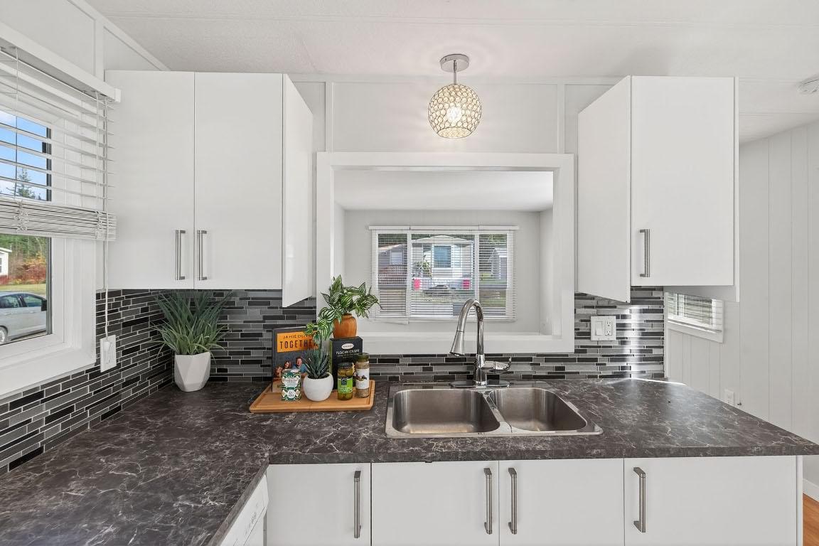 12-121 Ferry Road, Clearwater, BC