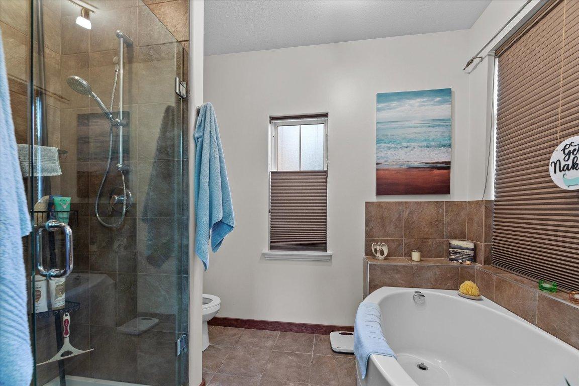 5323 Ptarmigan Street, Kelowna, BC - Indoor Photo Showing Bathroom