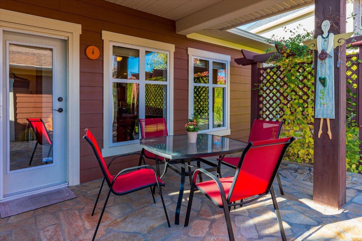 5323 Ptarmigan Street, Kelowna, BC - Outdoor With Deck Patio Veranda With Exterior