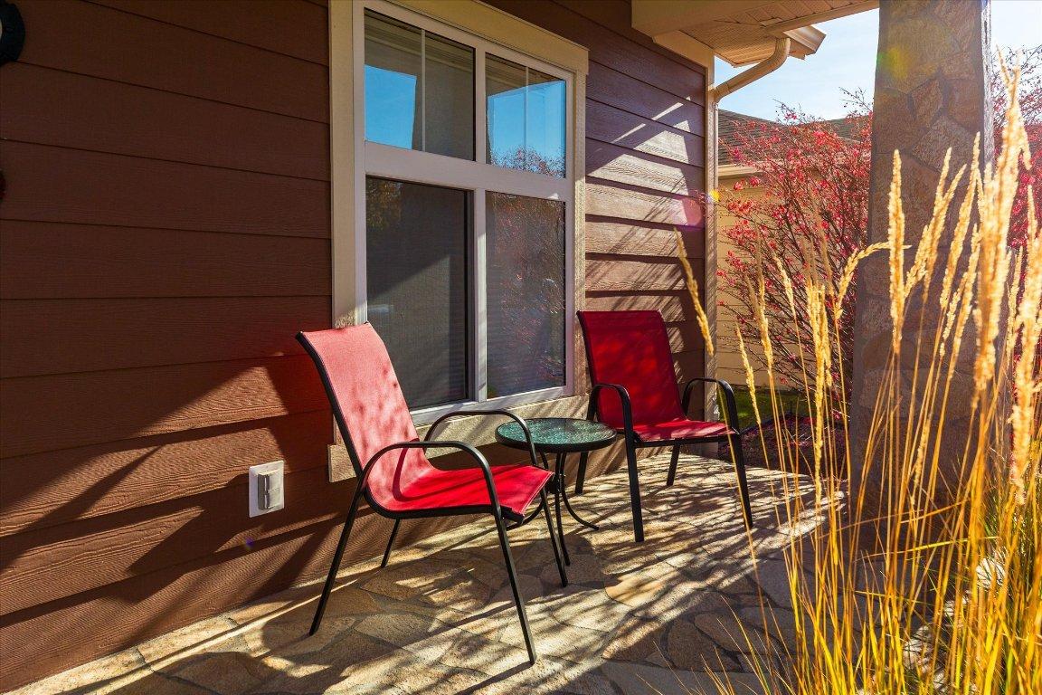 5323 Ptarmigan Street, Kelowna, BC - With Exterior