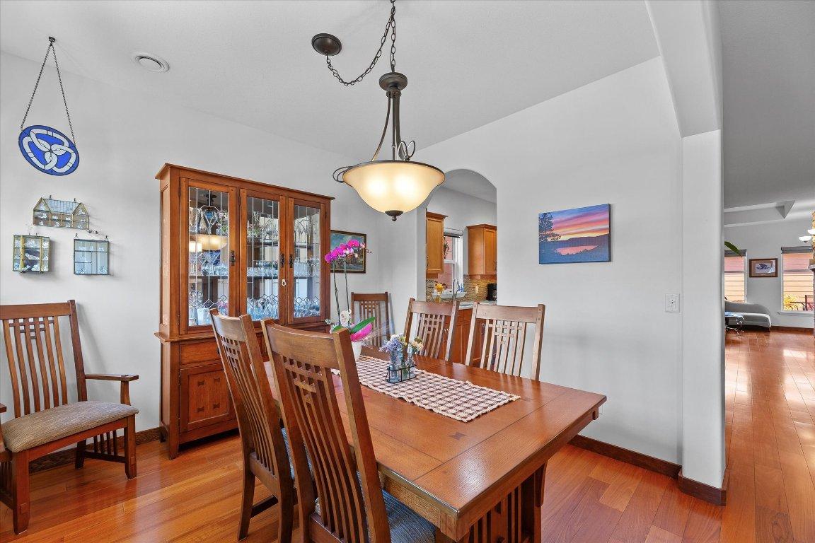 5323 Ptarmigan Street, Kelowna, BC - Indoor Photo Showing Dining Room