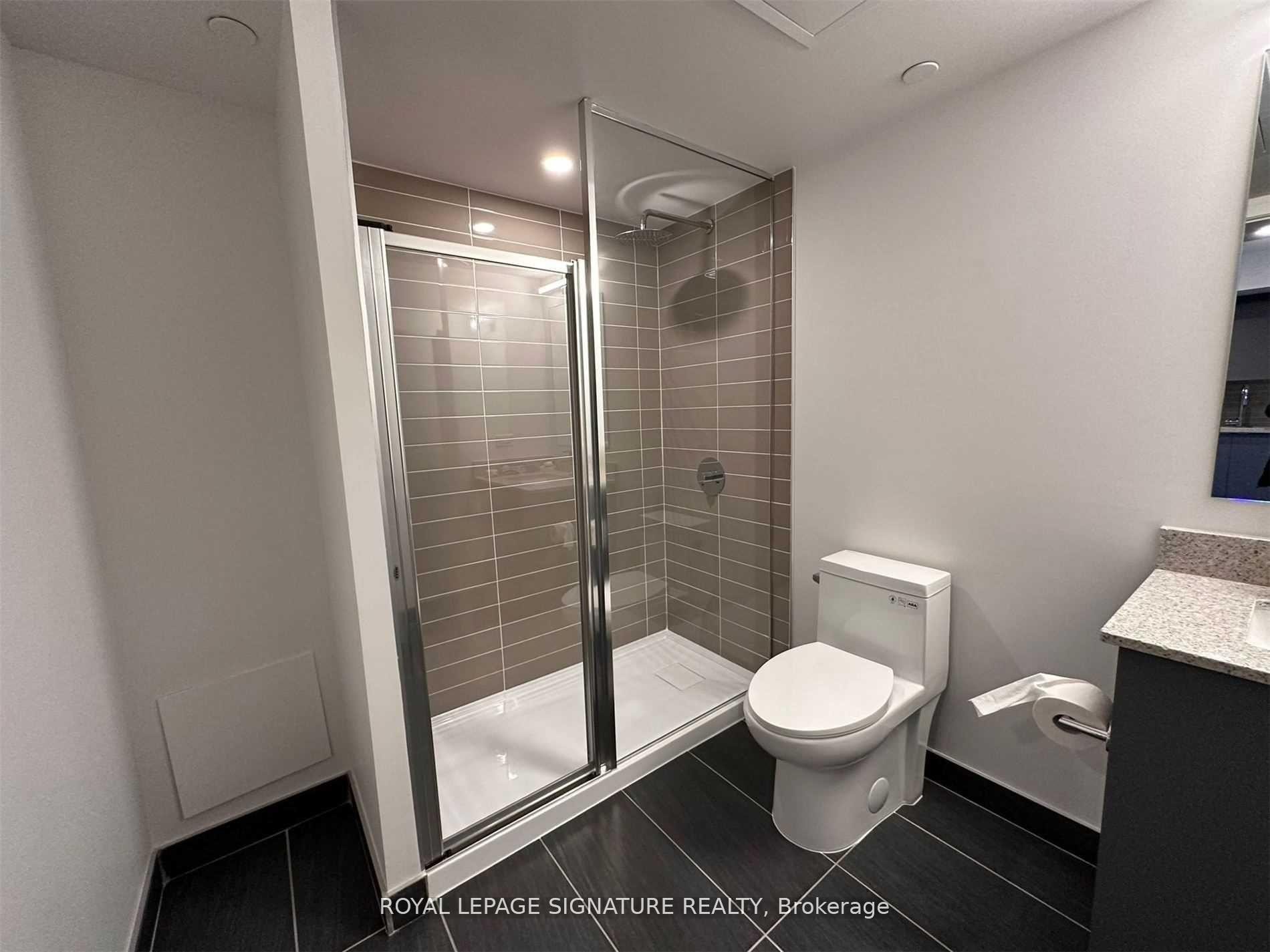 406-30 Tretti Way, Toronto, ON - Indoor Photo Showing Bathroom