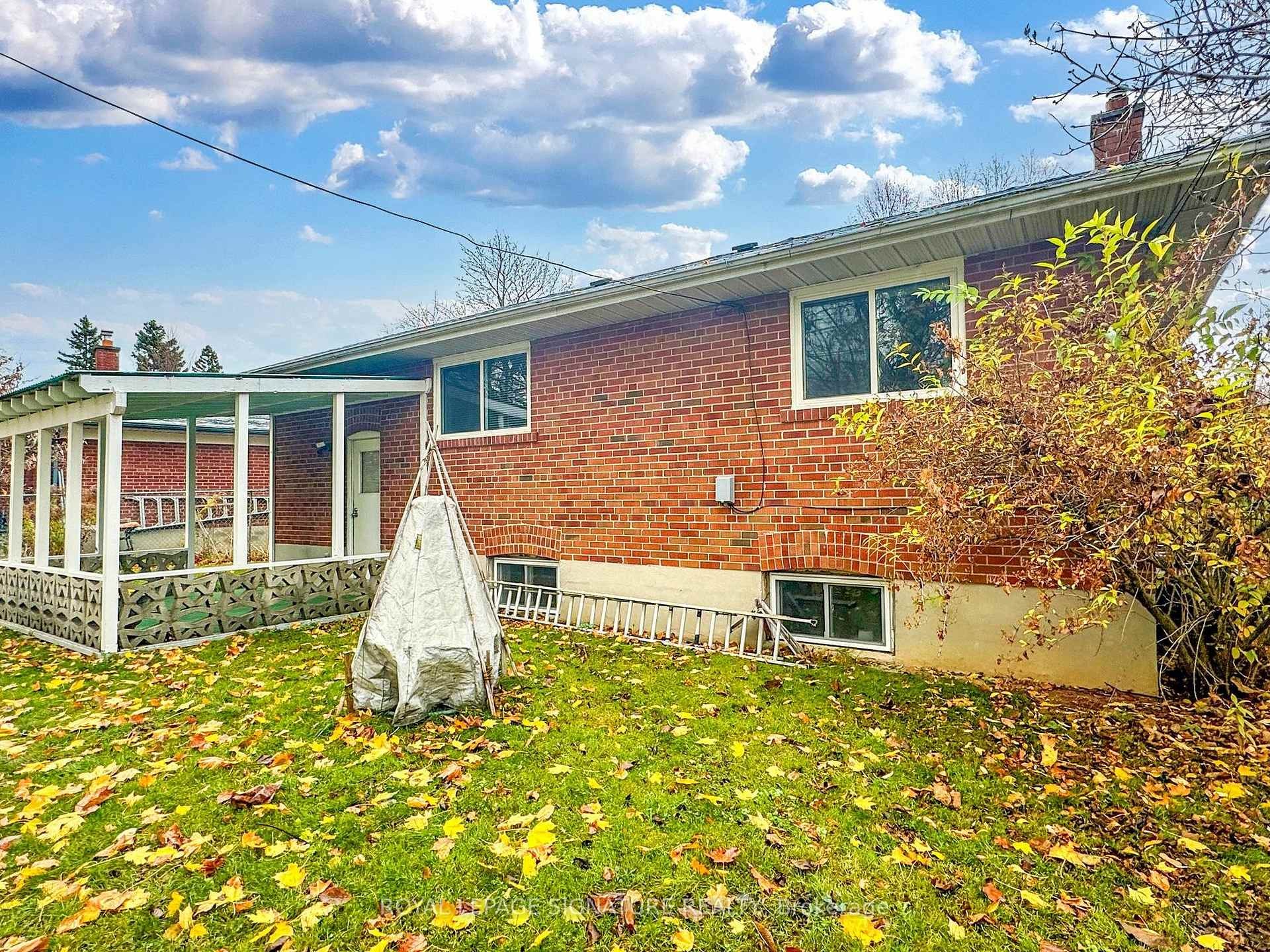 Main-10 Vesper Court, Toronto, ON - Outdoor