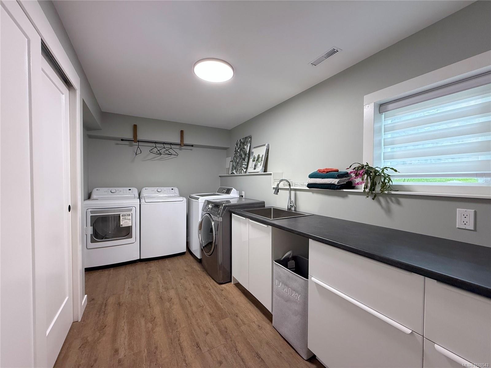 1154 Galerno Rd, Campbell River, BC