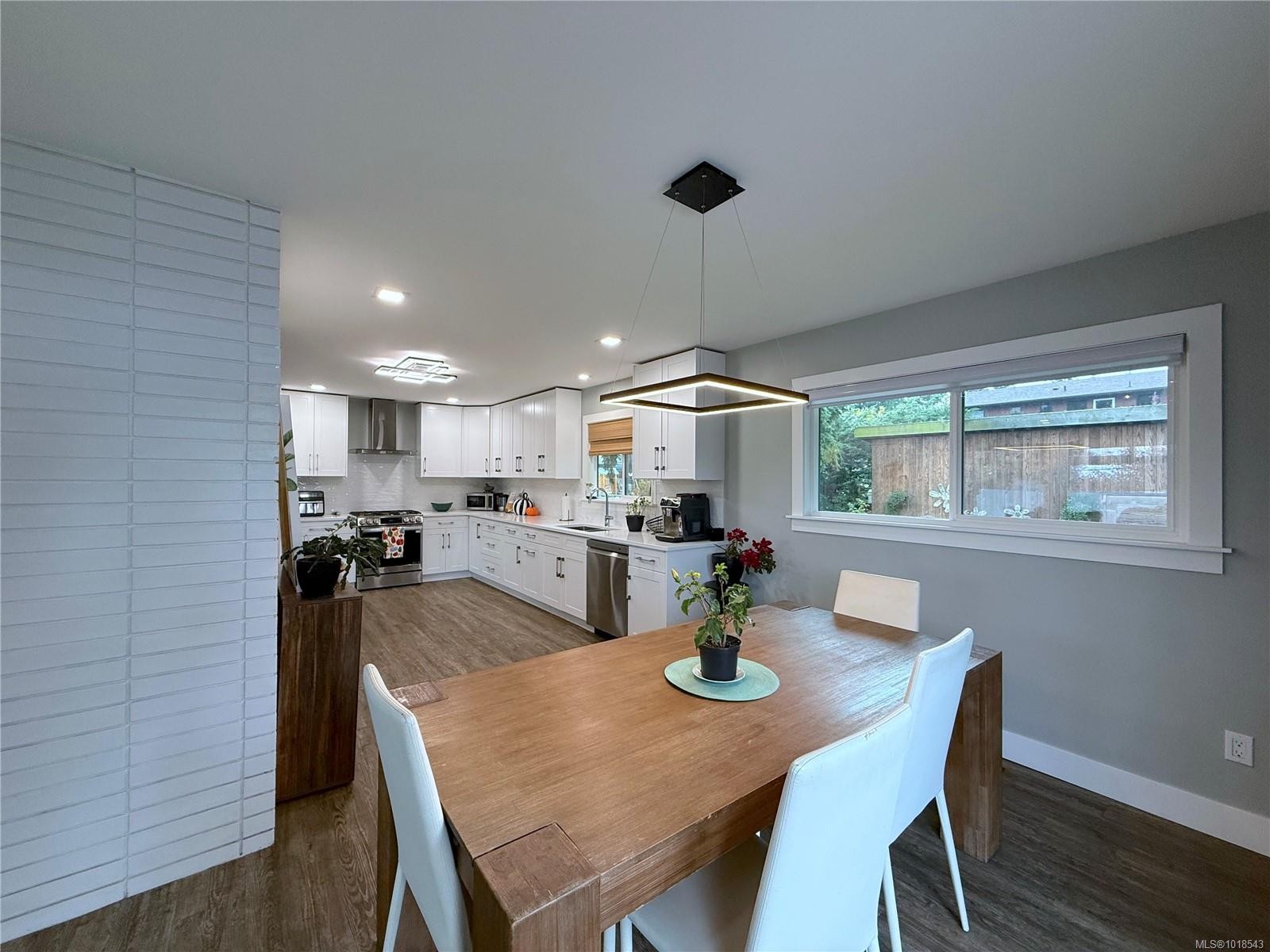 1154 Galerno Rd, Campbell River, BC