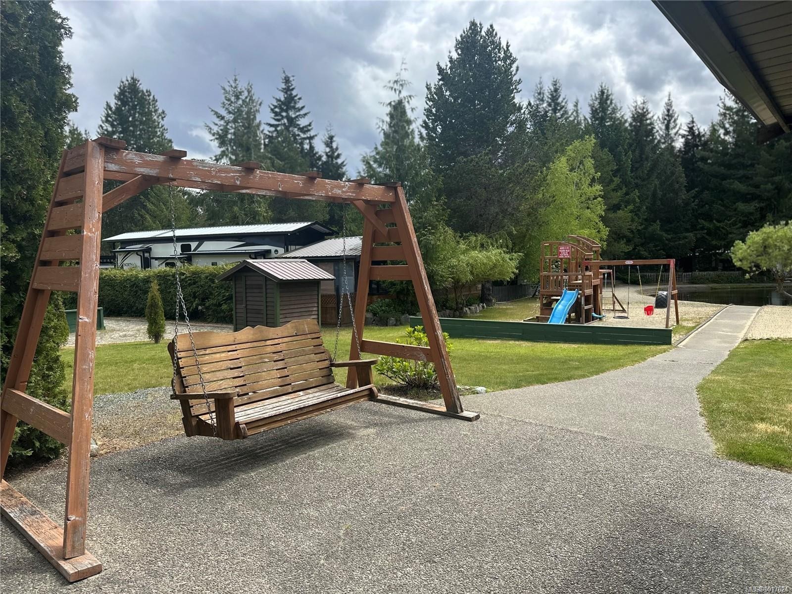 G12/13-2650 Turnbull Rd, Qualicum Beach, BC