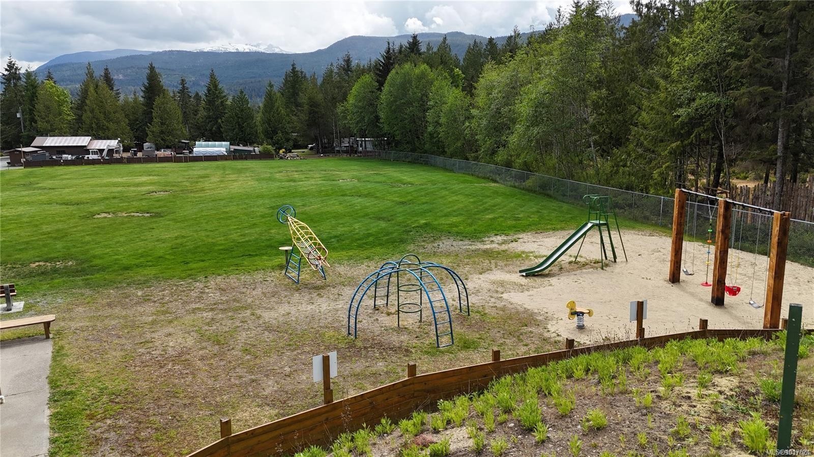 G12/13-2650 Turnbull Rd, Qualicum Beach, BC