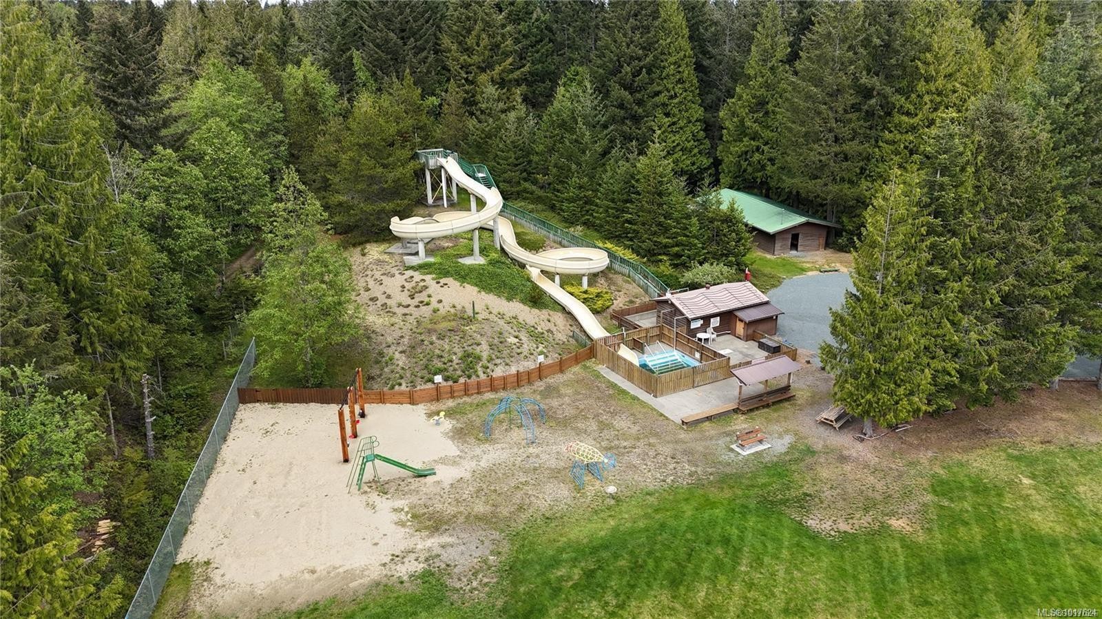 G12/13-2650 Turnbull Rd, Qualicum Beach, BC