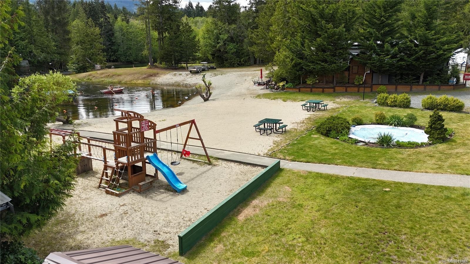 G12/13-2650 Turnbull Rd, Qualicum Beach, BC