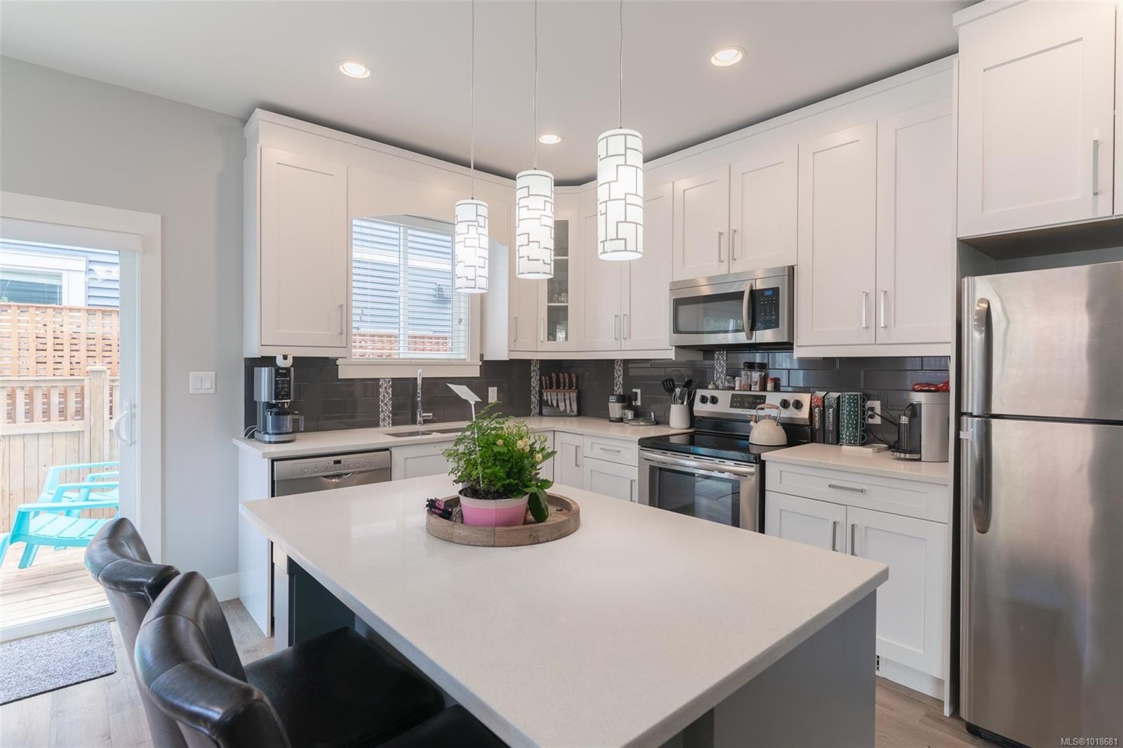 820 Brechin Rd, Nanaimo, BC