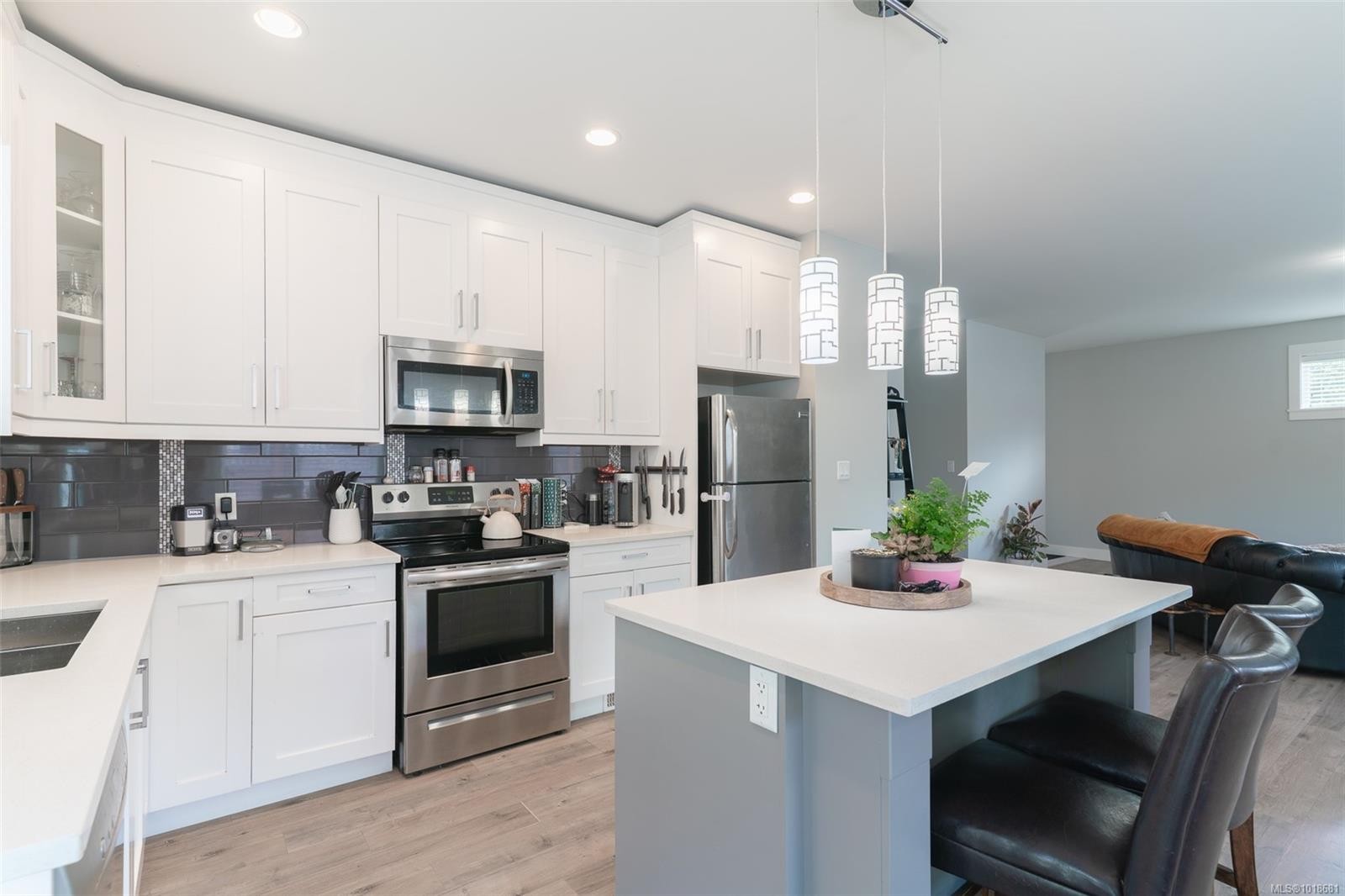 820 Brechin Rd, Nanaimo, BC