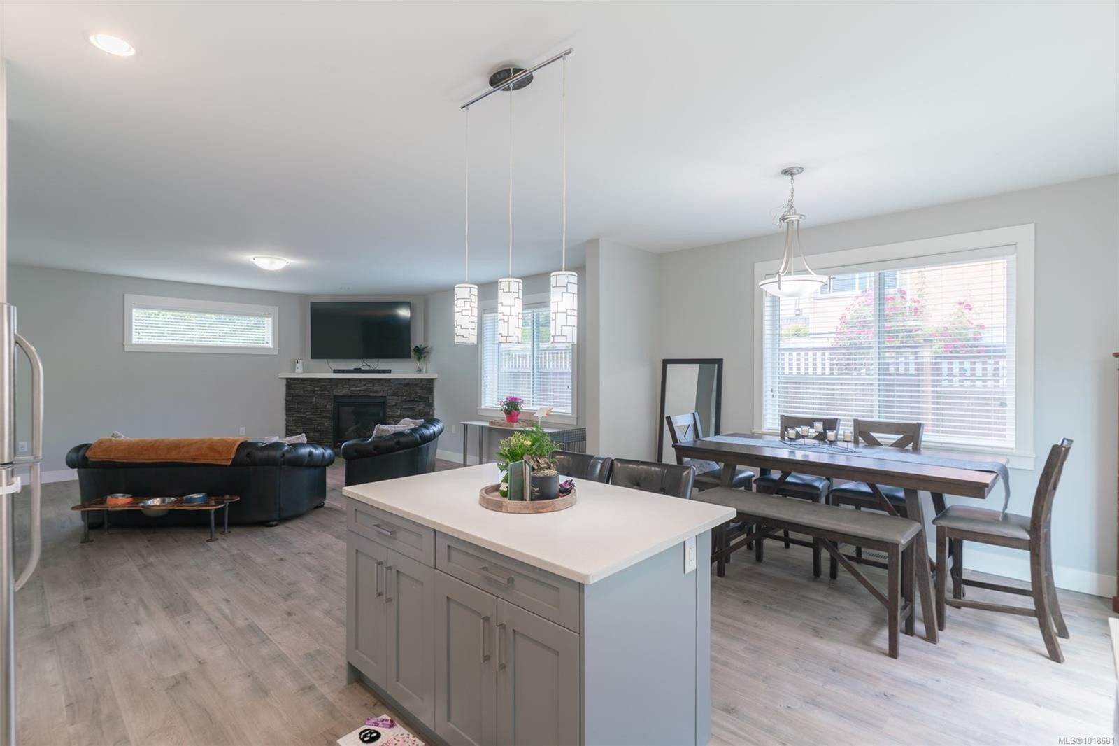 820 Brechin Rd, Nanaimo, BC