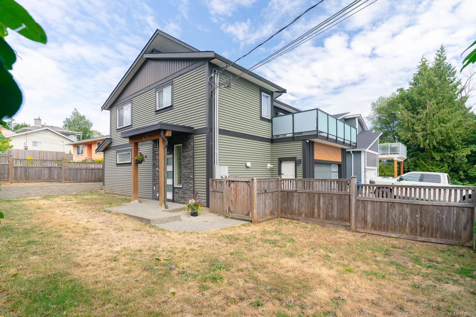 820 Brechin Rd, Nanaimo, BC