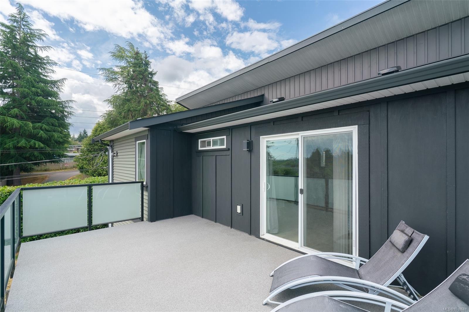 820 Brechin Rd, Nanaimo, BC