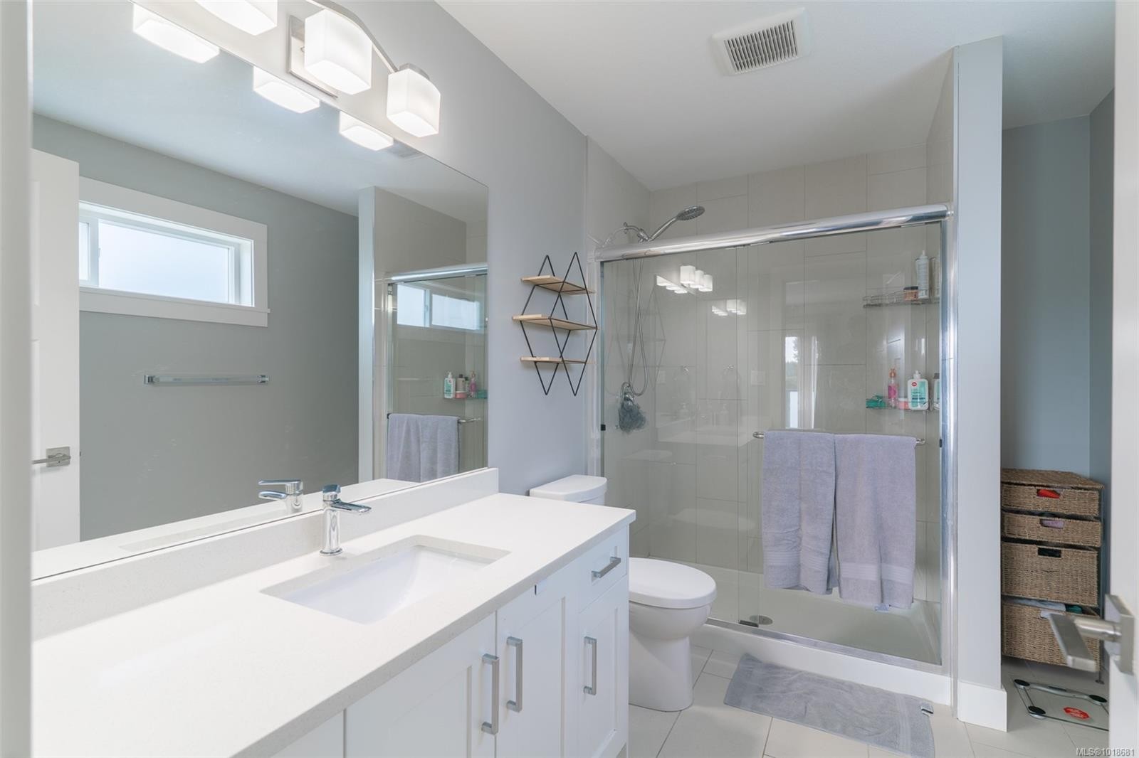 820 Brechin Rd, Nanaimo, BC