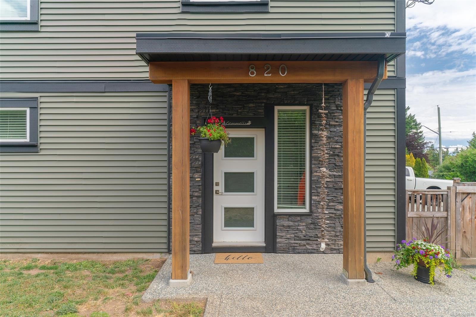 820 Brechin Rd, Nanaimo, BC