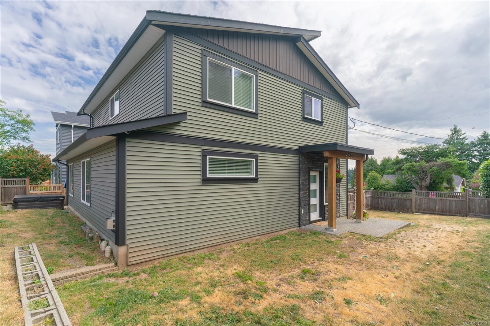 820 Brechin Rd, Nanaimo, BC