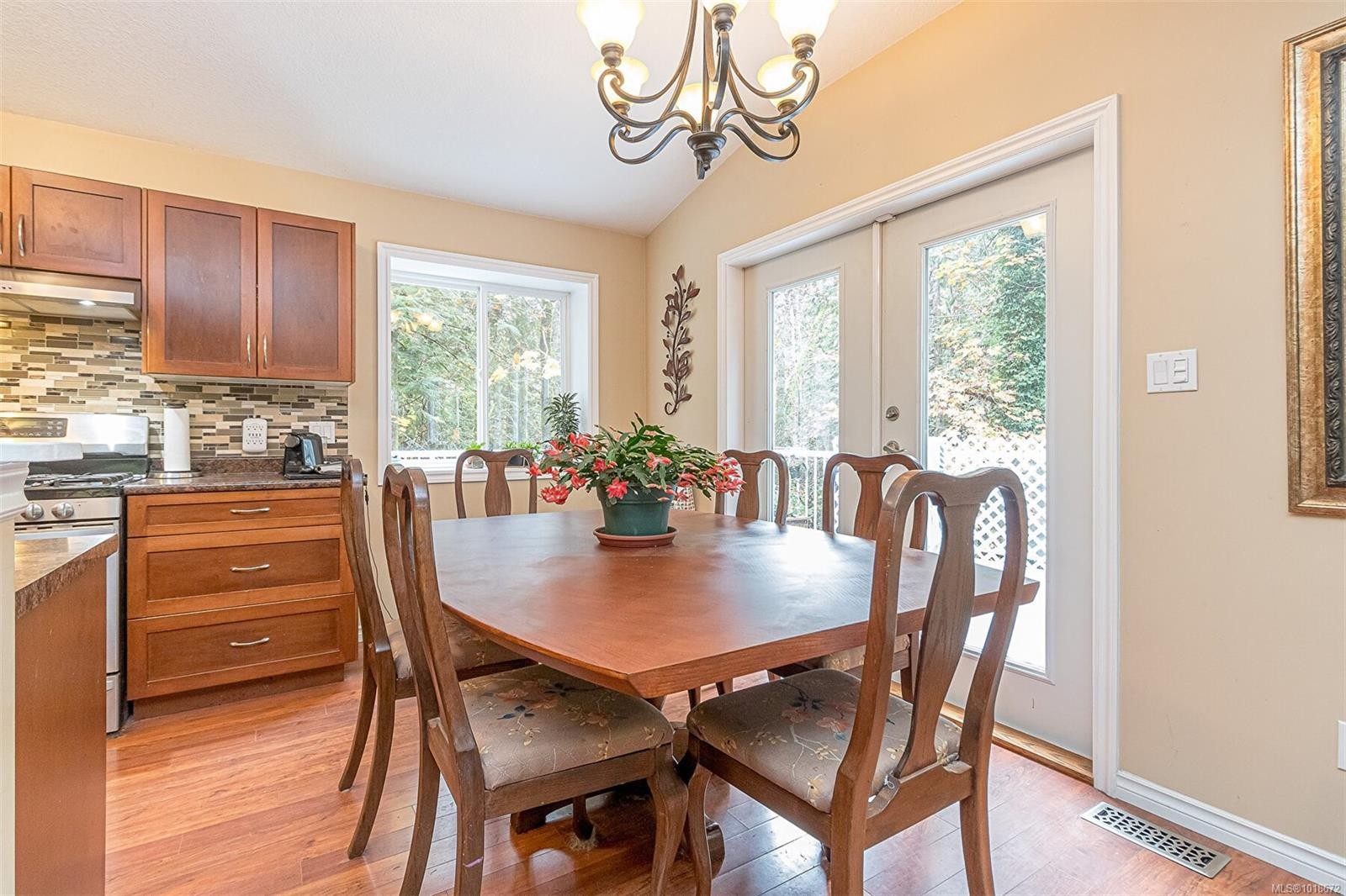 350 Dogwood Dr, Ladysmith, BC