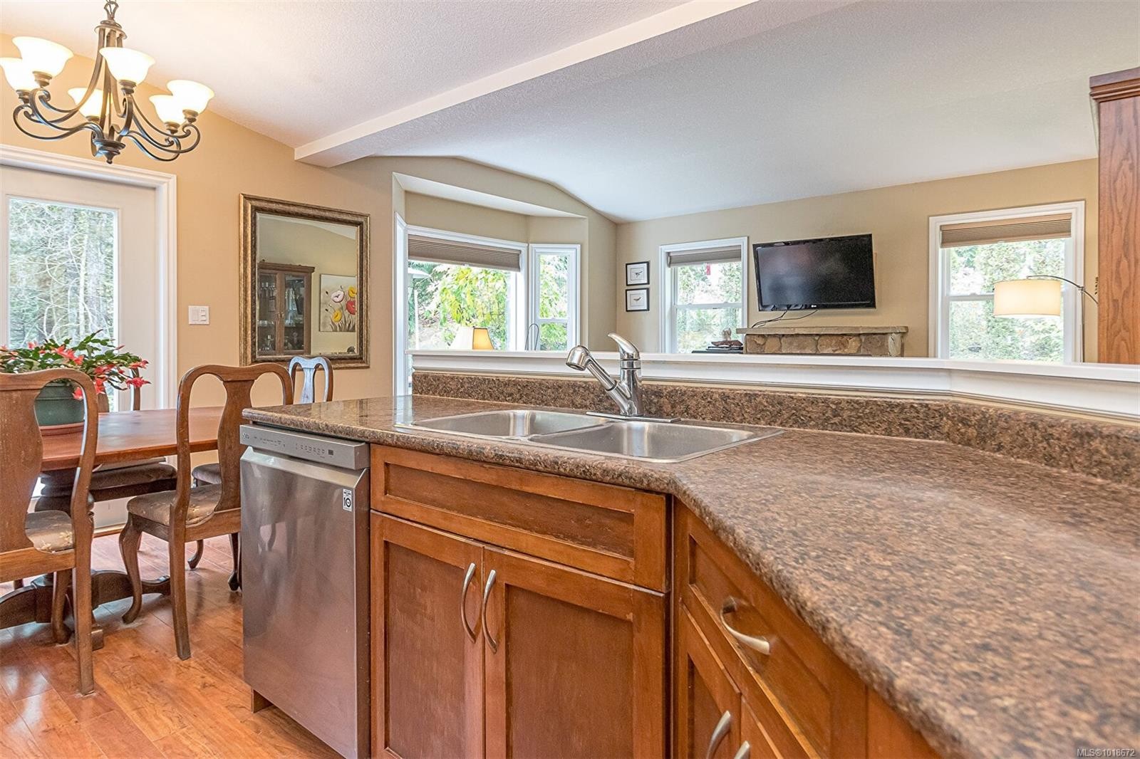 350 Dogwood Dr, Ladysmith, BC