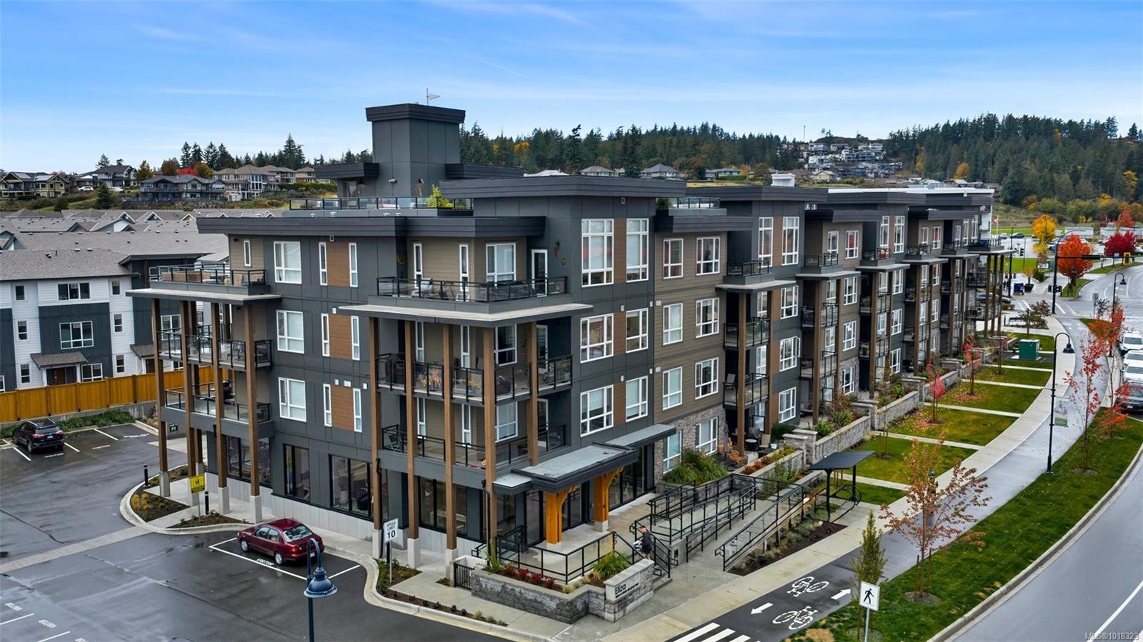 411-3564A Ryder Hesjedal Way, Colwood, BC - Outdoor