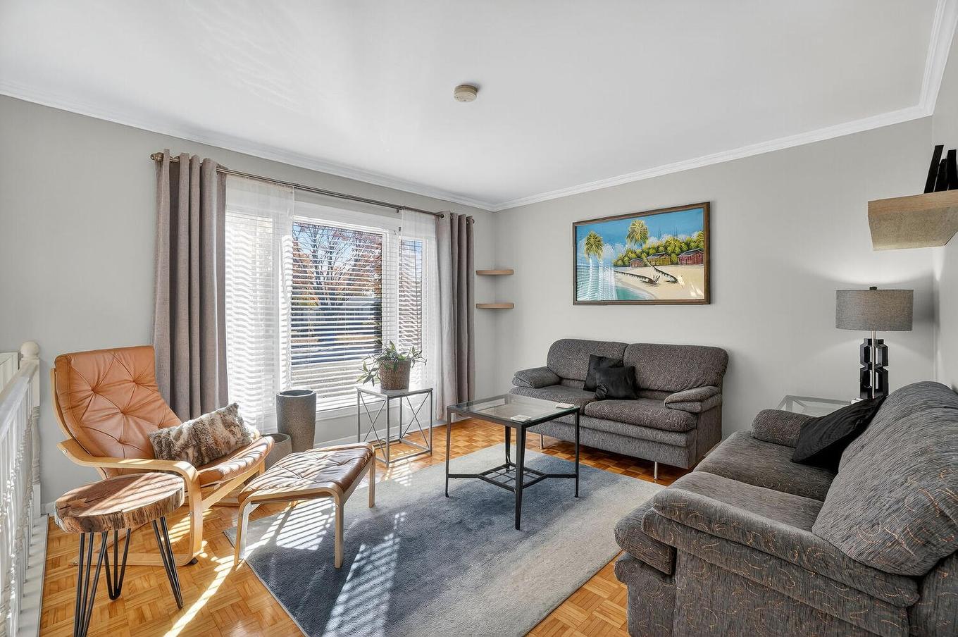 Salon - 311 Rue Lauzanne, Saint-Eustache, QC - Indoor Photo Showing Living Room