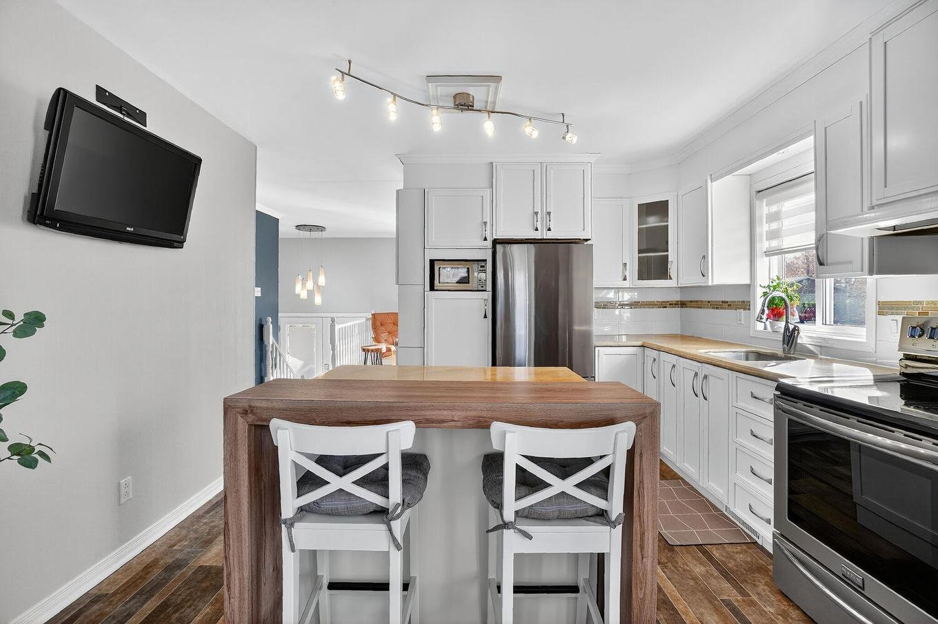 Cuisine - 311 Rue Lauzanne, Saint-Eustache, QC - Indoor