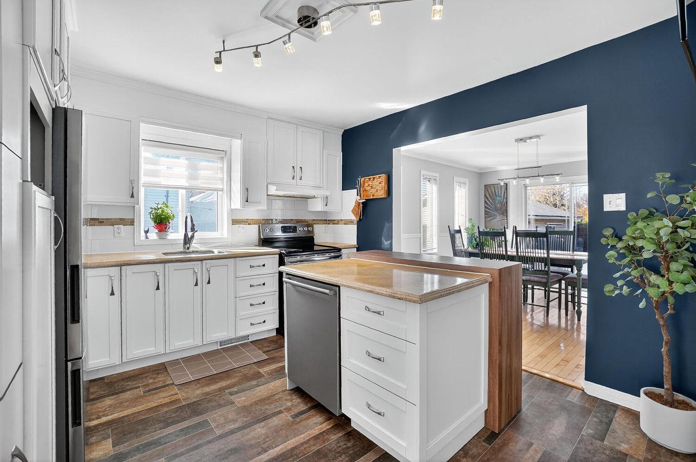 Cuisine - 311 Rue Lauzanne, Saint-Eustache, QC - Indoor Photo Showing Kitchen