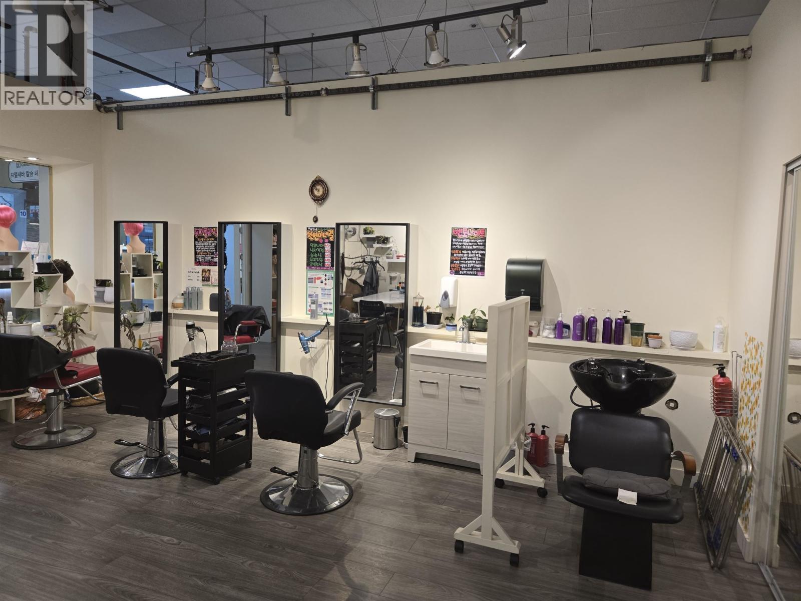 103 3-4501 North Road, Burnaby, BC