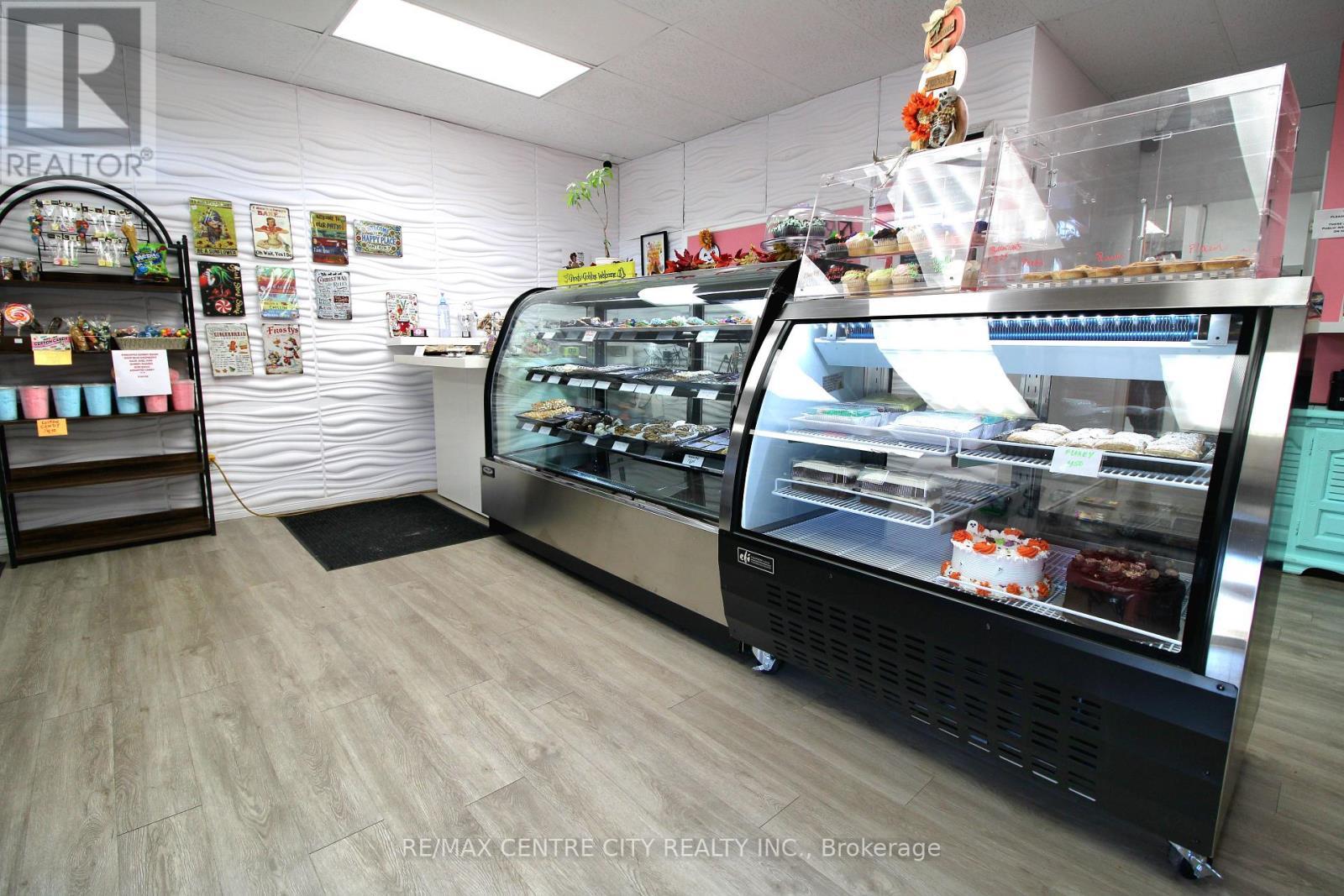 6 - 954 Leathorne Street, London South (South J), ON