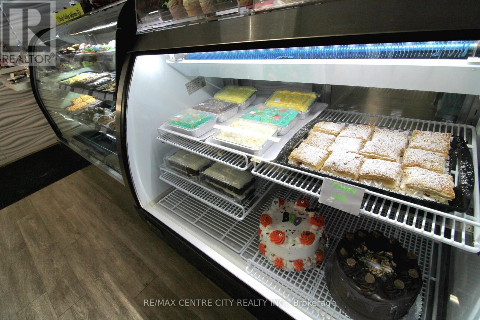 6 - 954 Leathorne Street, London South (South J), ON