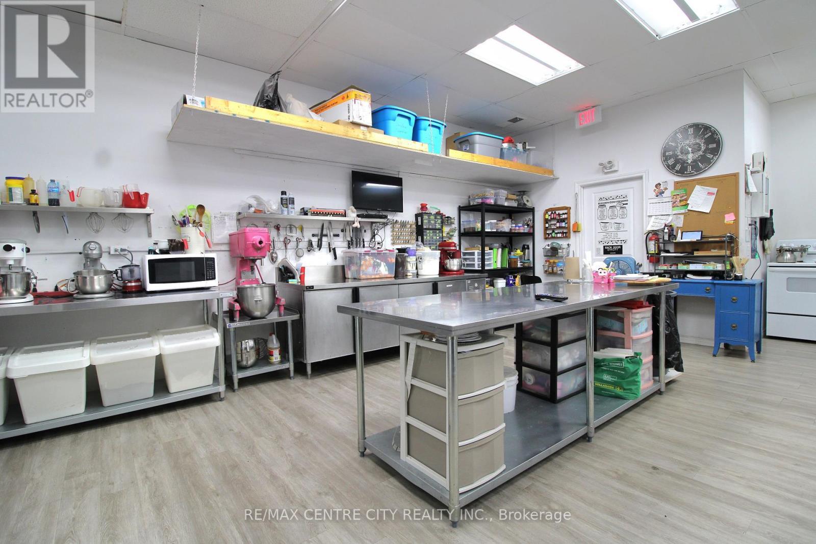 6 - 954 Leathorne Street, London South (South J), ON