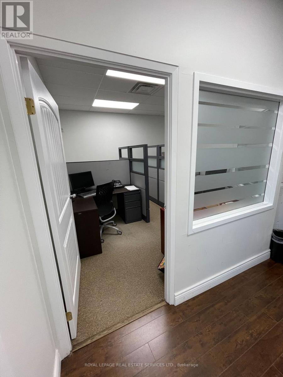 411 - 9140 Leslie Street, Richmond Hill, ON