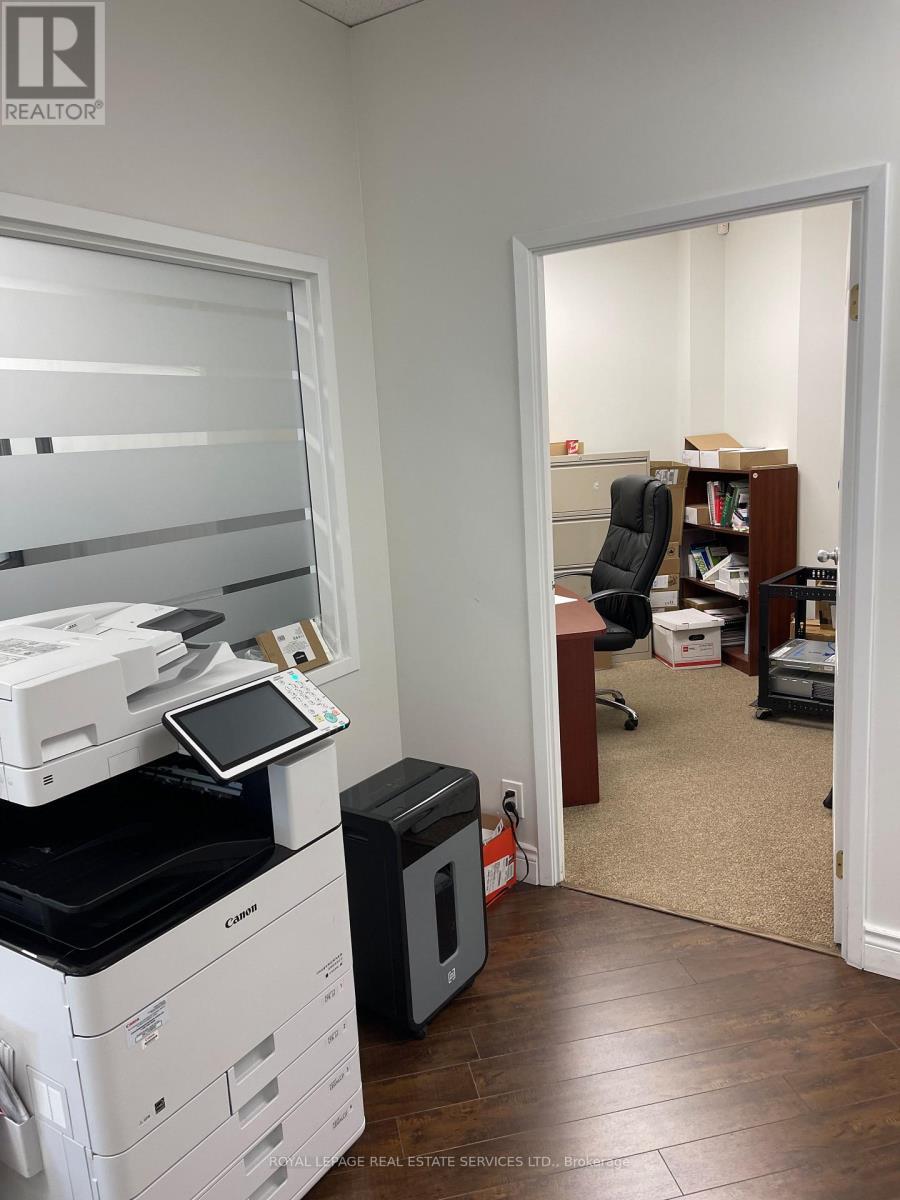 411 - 9140 Leslie Street, Richmond Hill, ON